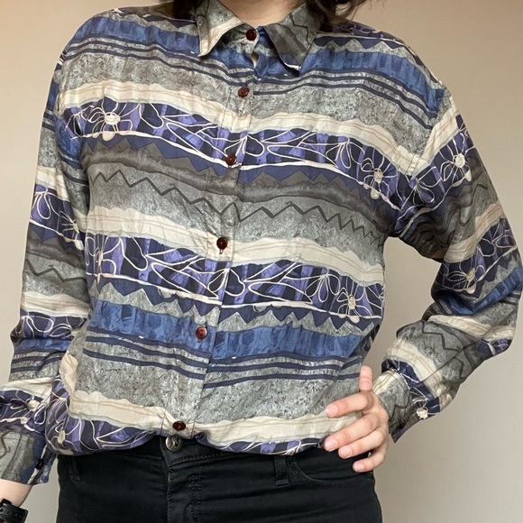 Vintage Silk Button down - Picture 9 of 9